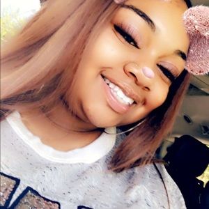 Meet your Posher, Tya